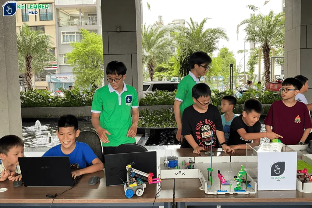 sự kiện trải nghiệm robotics và lập trình của Kid Leader Hub tại Panorama