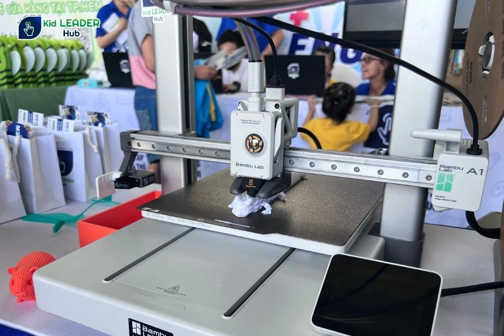 Ngày hội Phú Mỹ Hưng 2025 máy in 3D Kid Leader Hub