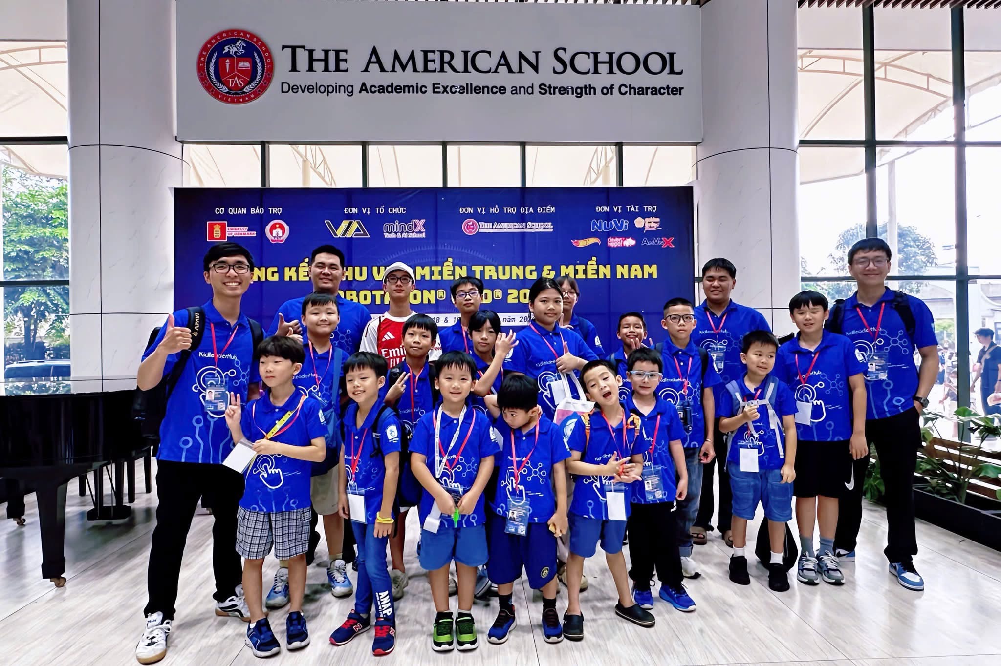 Kid LEADER Hub tại cuộc thi quốc tế WRO